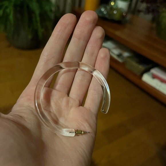 NWOT CLEAR LUCITE HOOP EARRINGS - Picture 3 of 4